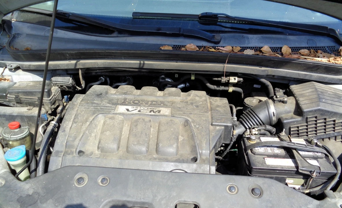 2010 Honda Odyssey - Image 13 of 14