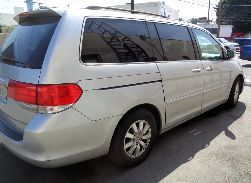 2010 Honda Odyssey - Image 4 of 14