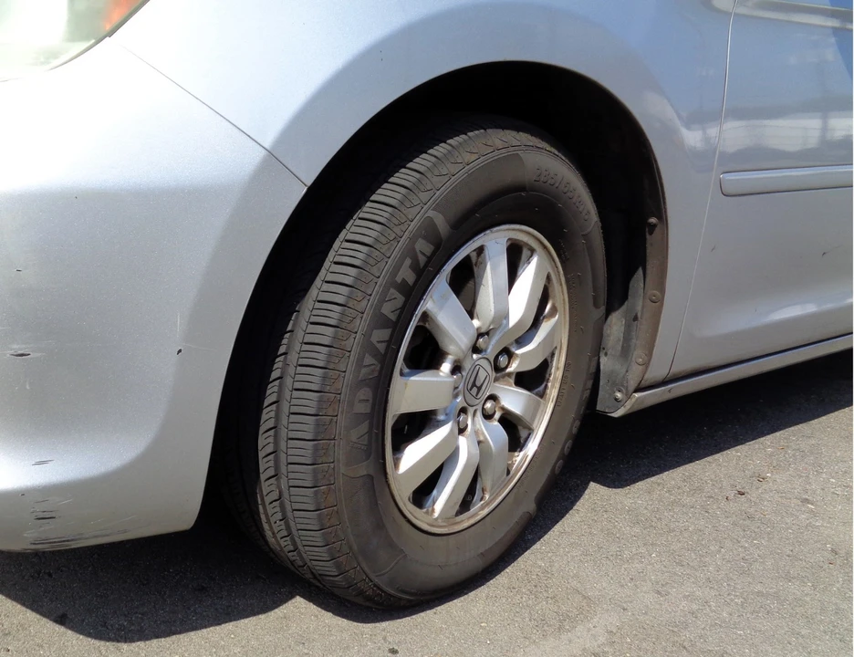 2010 Honda Odyssey - Image 5 of 14