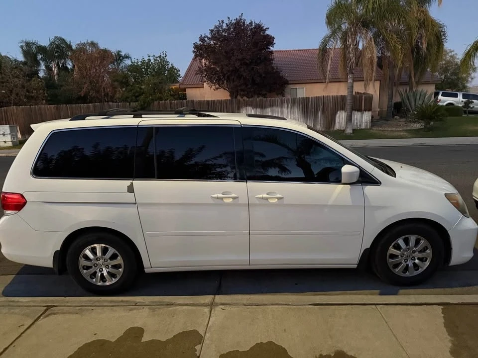 2010 Honda Odyssey - Image 3 of 9
