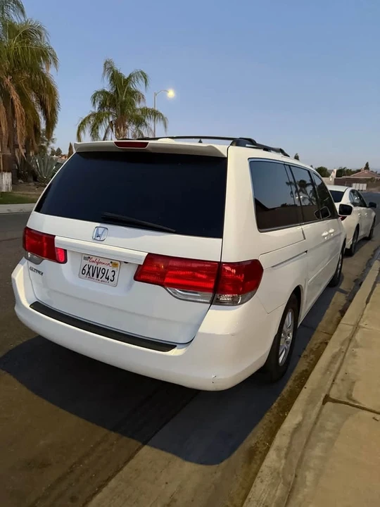 2010 Honda Odyssey - Image 6 of 9