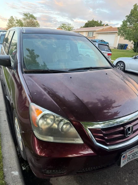 2010 Honda Odyssey - Image 3 of 11