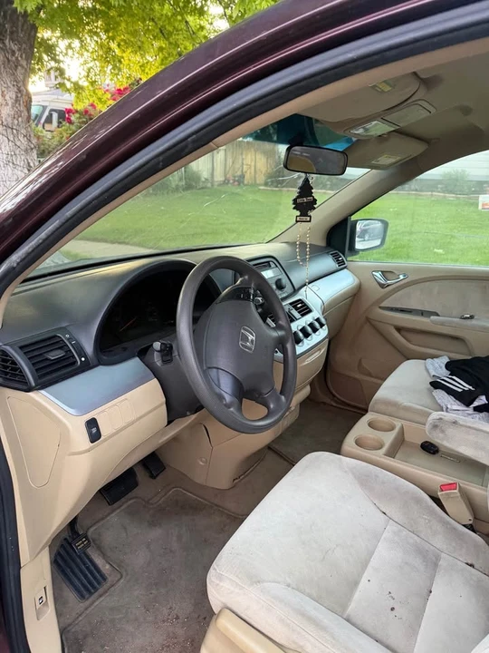 2010 Honda Odyssey - Image 4 of 11