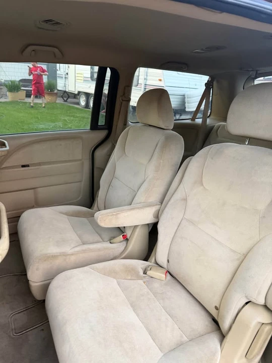 2010 Honda Odyssey - Image 10 of 11