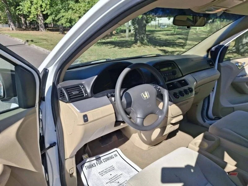 2010 Honda Odyssey - Image 9 of 12