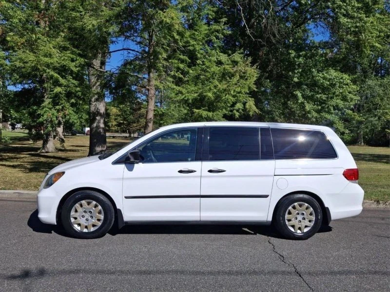 2010 Honda Odyssey - Image 11 of 12