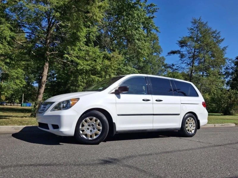 2010 Honda Odyssey - Image 3 of 12