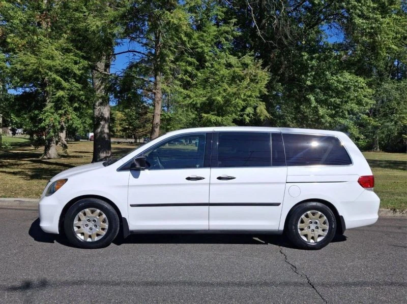 2010 Honda Odyssey - Image 11 of 12