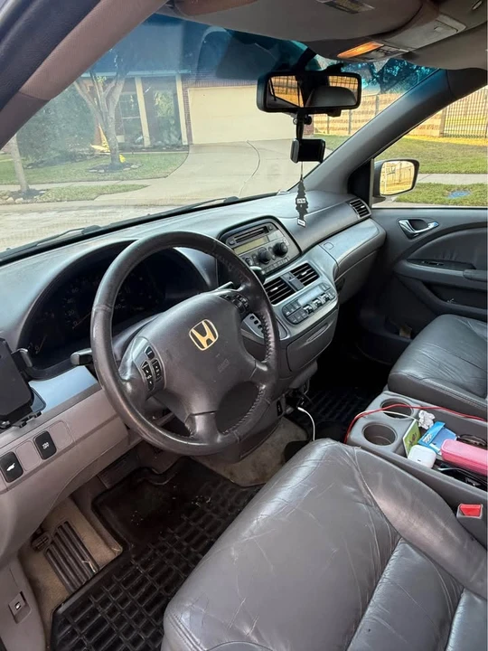 2010 Honda Odyssey - Image 3 of 4