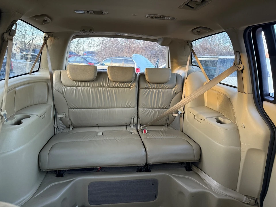 2010 Honda Odyssey - Image 18 of 20