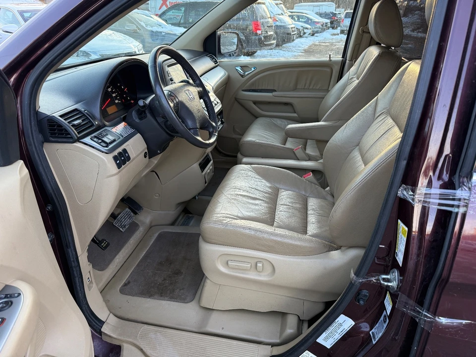2010 Honda Odyssey - Image 9 of 20