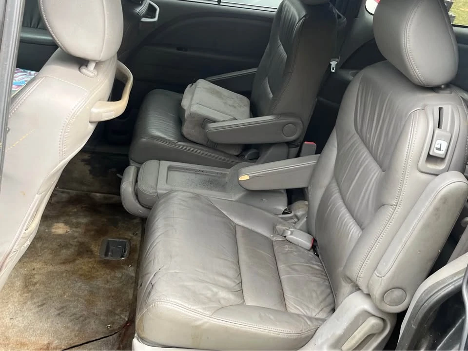 2010 Honda Odyssey - Image 6 of 8
