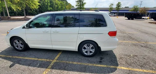 2010 Honda Odyssey Touring Minivan 4D