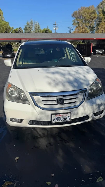 2010 Honda Odyssey - Image 2 of 10