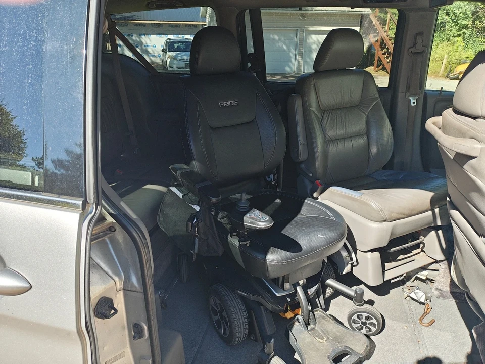 2010 Honda Odyssey - Image 20 of 21