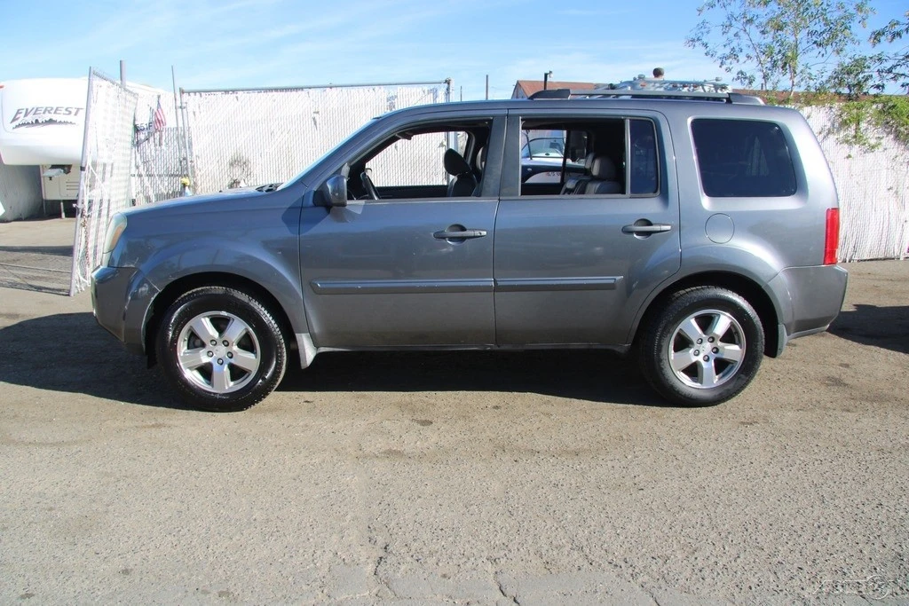 2010 Honda Pilot 2nd Gen - Image 3 of 21