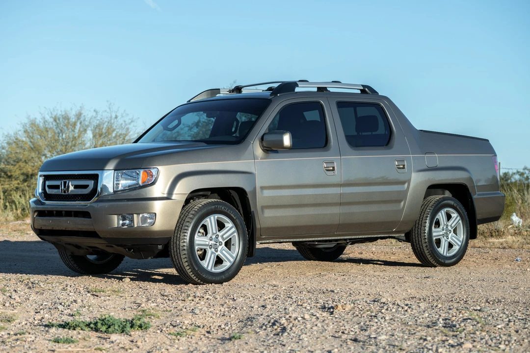 2010 Honda Ridgeline 1st Gen - Image 2 of 31