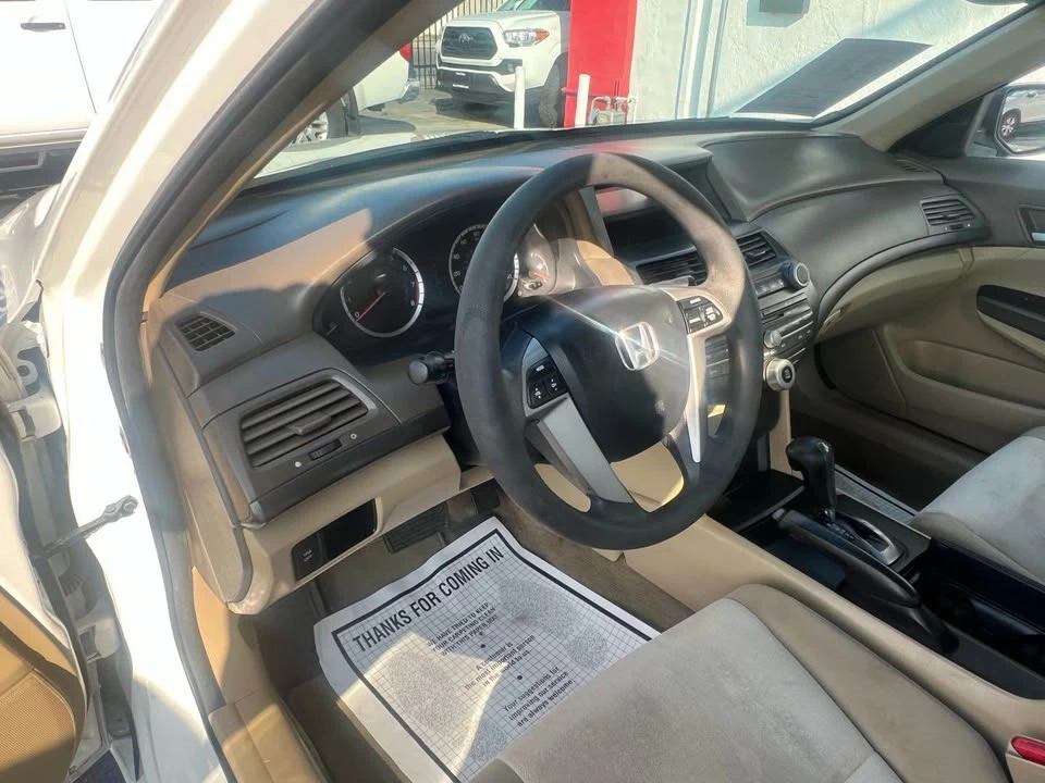 2010 Honda Accord 8th Gen - Image 9 of 17