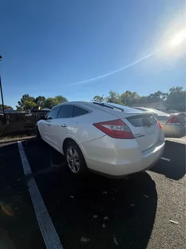 2010 Honda Accord 8th Gen - Image 3 of 6