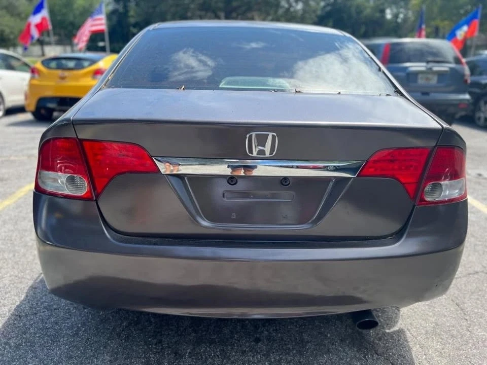 2010 Honda Civic 8th Gen - Image 3 of 14