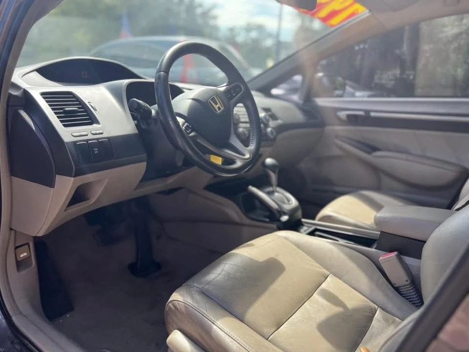 2010 Honda Civic 8th Gen - Image 7 of 14