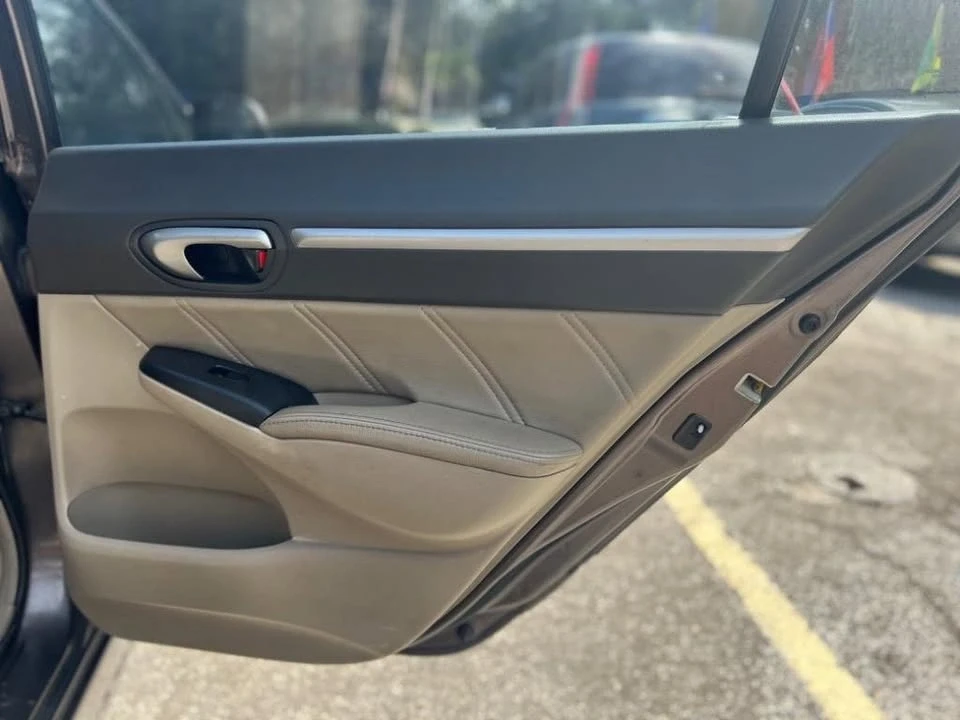 2010 Honda Civic 8th Gen - Image 12 of 14
