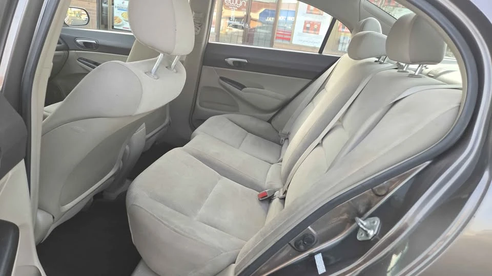 2010 Honda Civic 8th Gen - Image 13 of 19