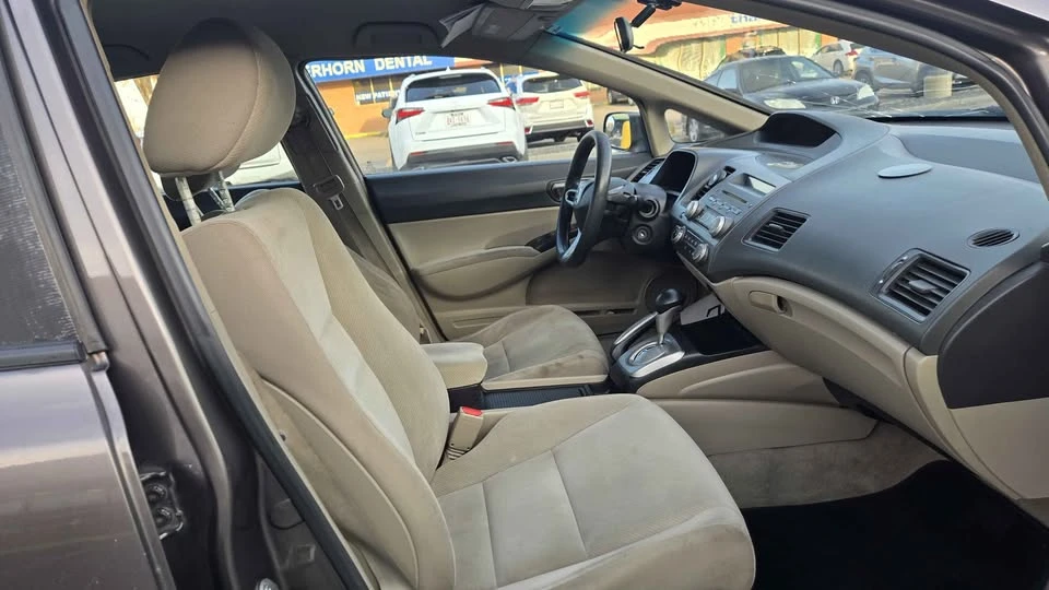 2010 Honda Civic 8th Gen - Image 2 of 19