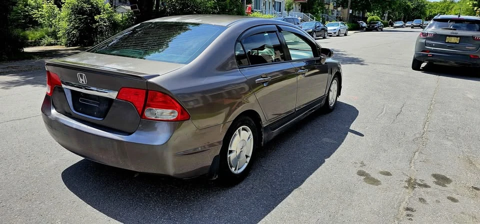2010 Honda Civic 8th Gen - Image 2 of 5