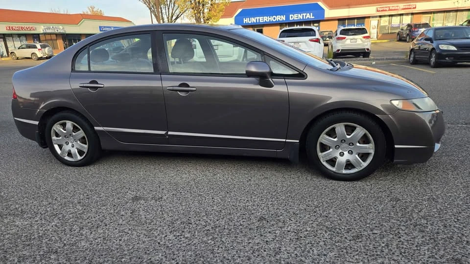 2010 Honda Civic 8th Gen - Image 16 of 19