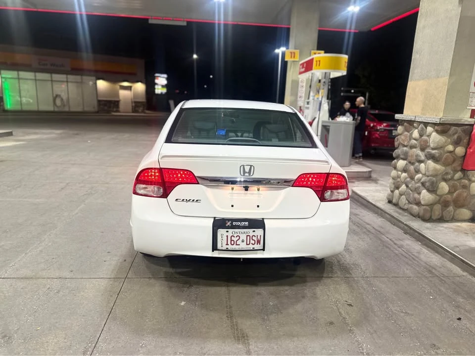 2010 Honda Civic 8th Gen - Image 5 of 8