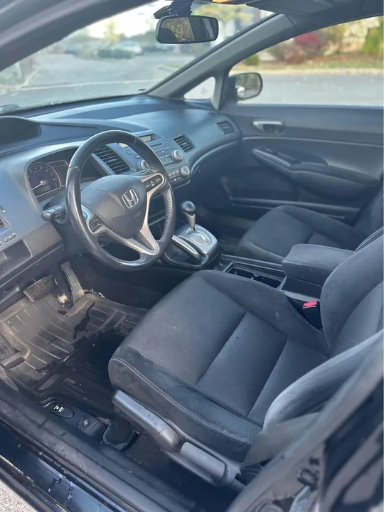 2010 Honda Civic 8th Gen - Image 6 of 12