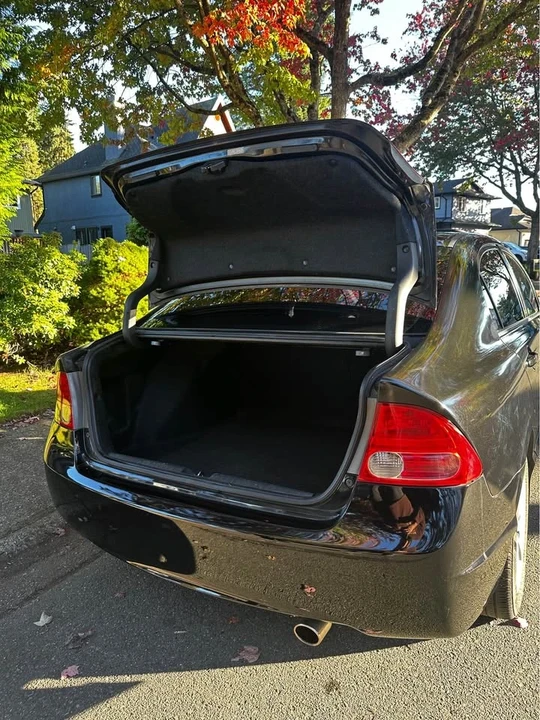 2010 Honda Civic 8th Gen - Image 16 of 20