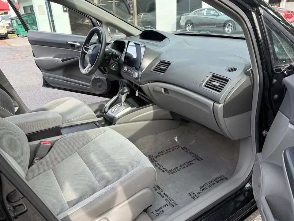 2010 Honda Civic 8th Gen - Image 12 of 20