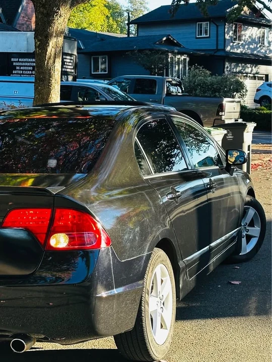 2010 Honda Civic 8th Gen - Image 8 of 20