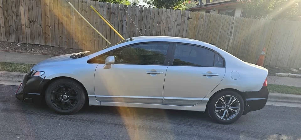 2010 Honda Civic 8th Gen - Image 5 of 6