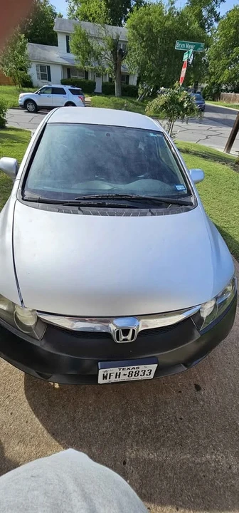 2010 Honda Civic 8th Gen - Image 3 of 6
