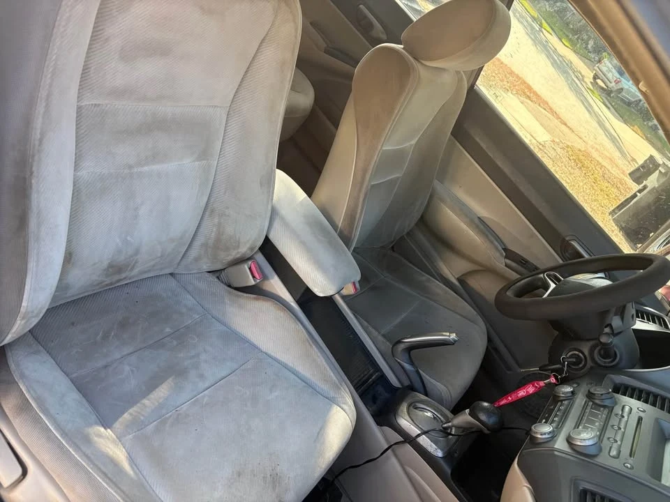 2010 Honda Civic 8th Gen - Image 2 of 2