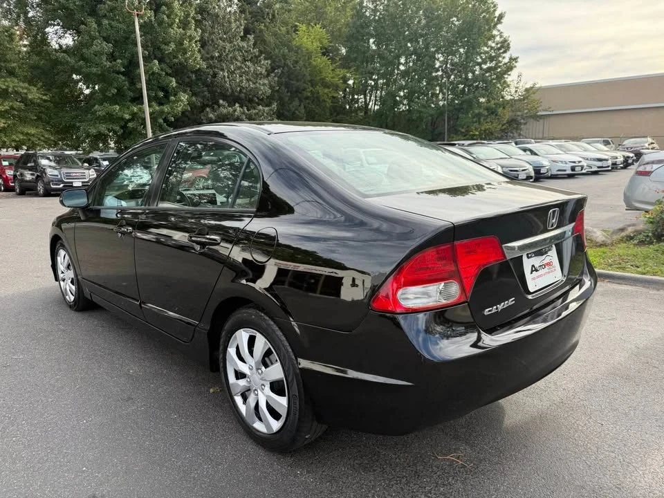 2010 Honda Civic 8th Gen - Image 3 of 20