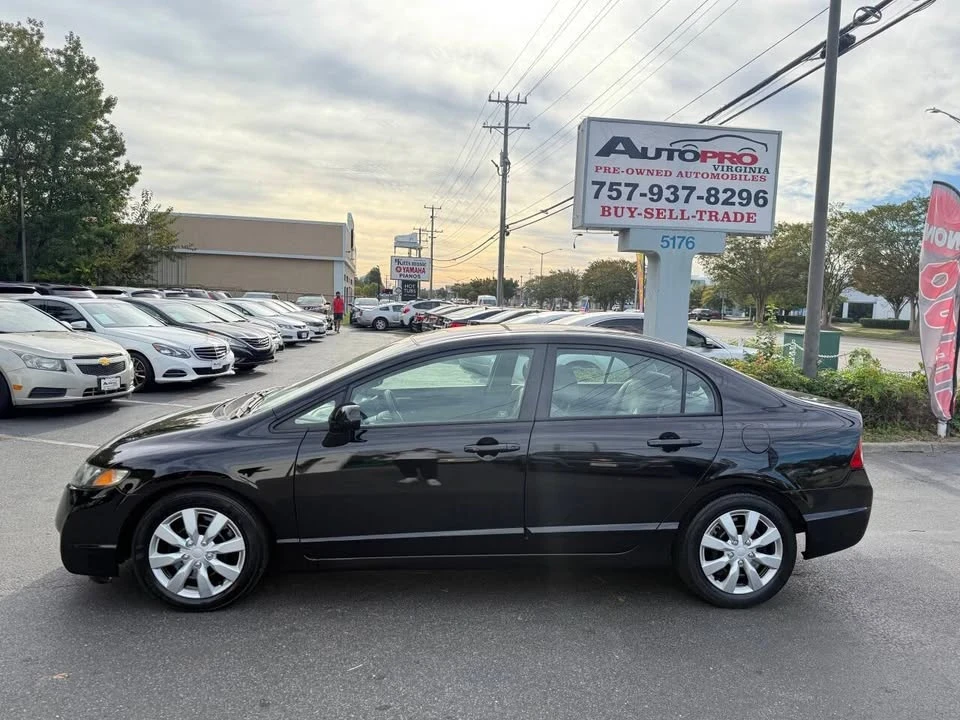 2010 Honda Civic 8th Gen - Image 2 of 20