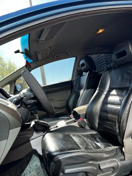2010 Honda Civic 8th Gen - Image 7 of 8