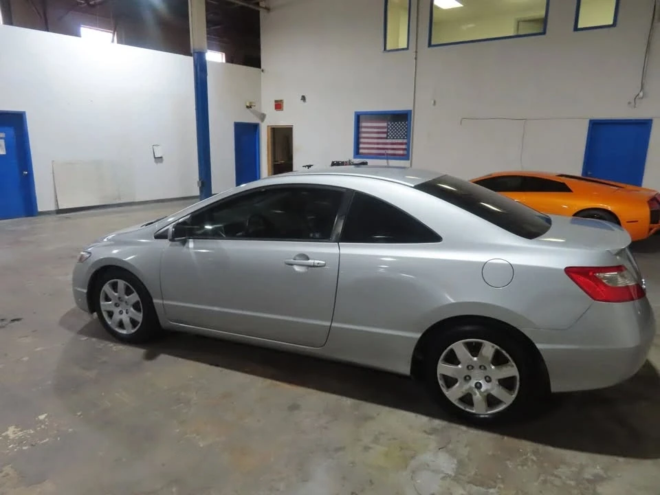 2010 Honda Civic 8th Gen - Image 8 of 20