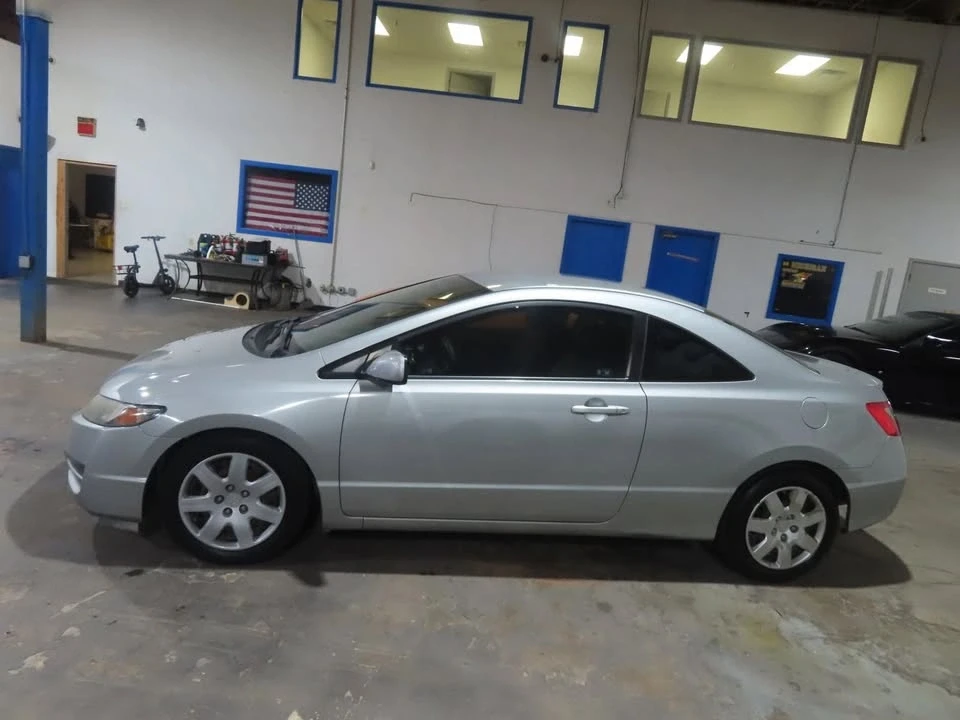 2010 Honda Civic 8th Gen - Image 9 of 20