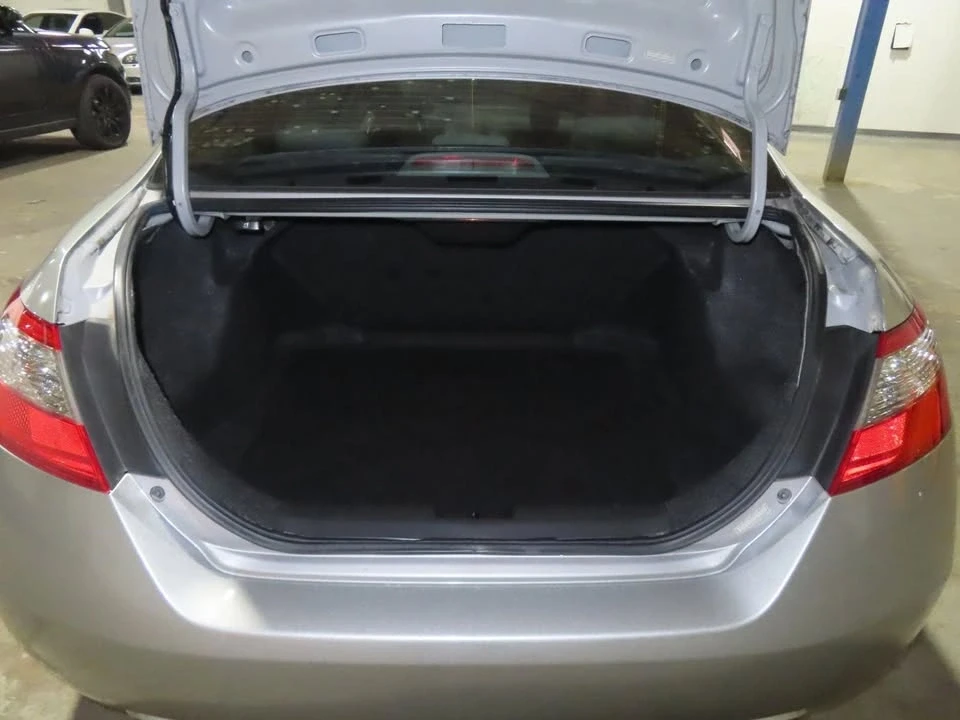 2010 Honda Civic 8th Gen - Image 10 of 20