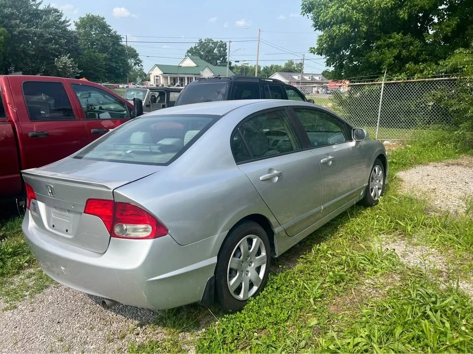 2010 Honda Civic 8th Gen - Image 6 of 6