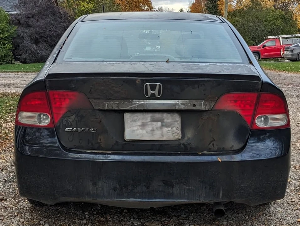2010 Honda Civic 8th Gen - Image 8 of 9