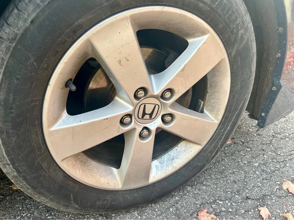 2010 Honda Civic 8th Gen - Image 5 of 9