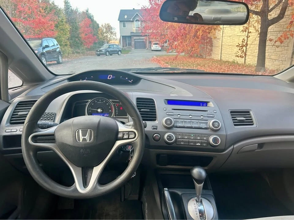 2010 Honda Civic 8th Gen - Image 7 of 9
