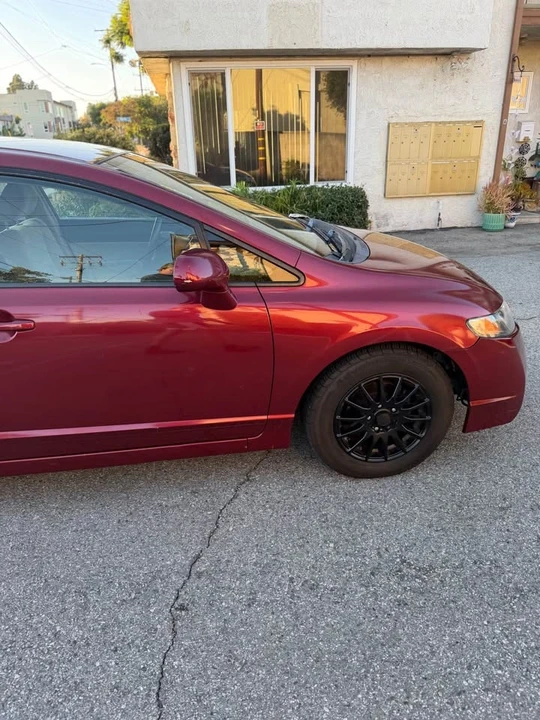 2010 Honda Civic 8th Gen - Image 5 of 5