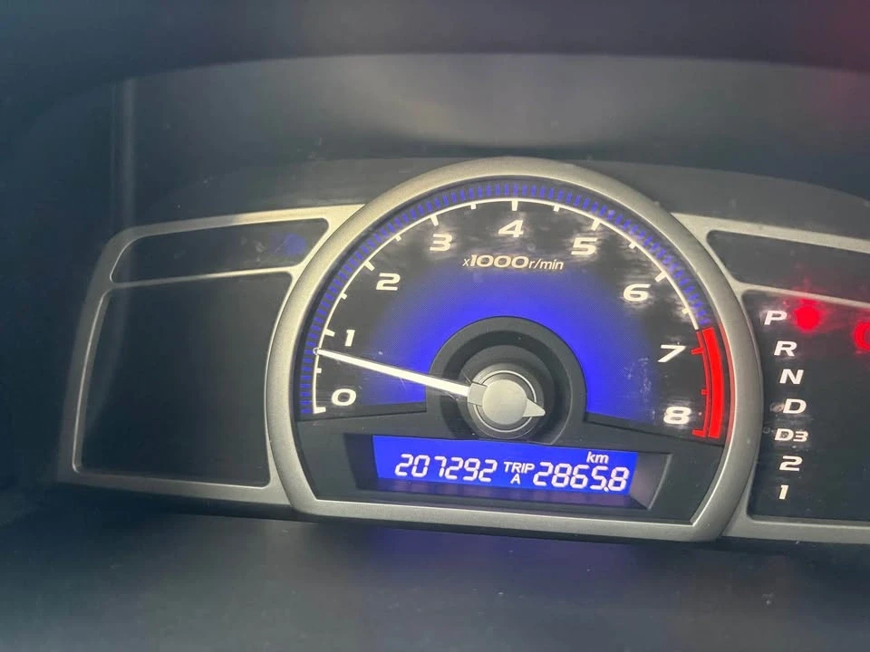 2010 Honda Civic 8th Gen - Image 10 of 15
